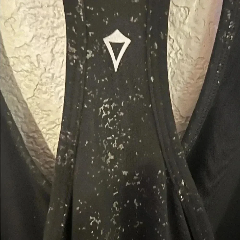 Ivivva by Lululemon girls size 12 tank razorback black with splatter activewear
